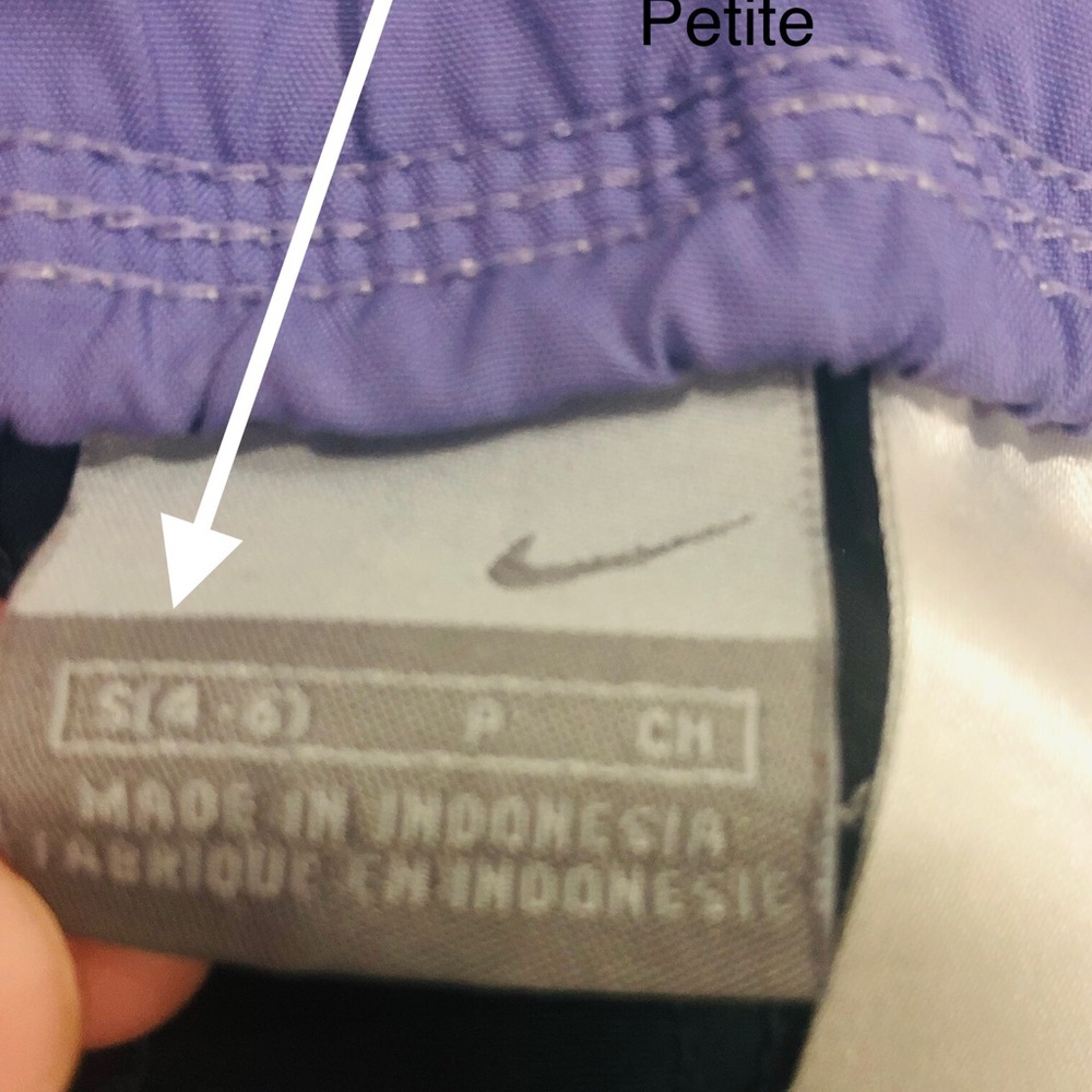 🎉HP🎉💫EUC💫Nike Athletic Shorts for Women- Measurements in Pics💫 - Picture 15 of 16